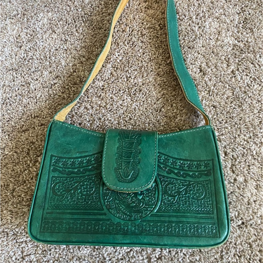 Elegant Green Embossed Shoulder Bag